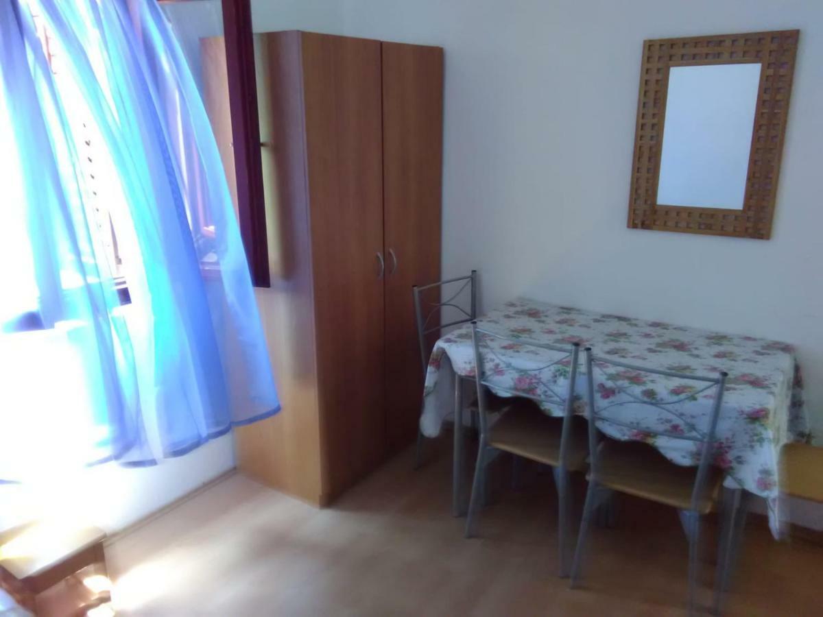 Apartmani Kovacic Murter Eksteriør billede