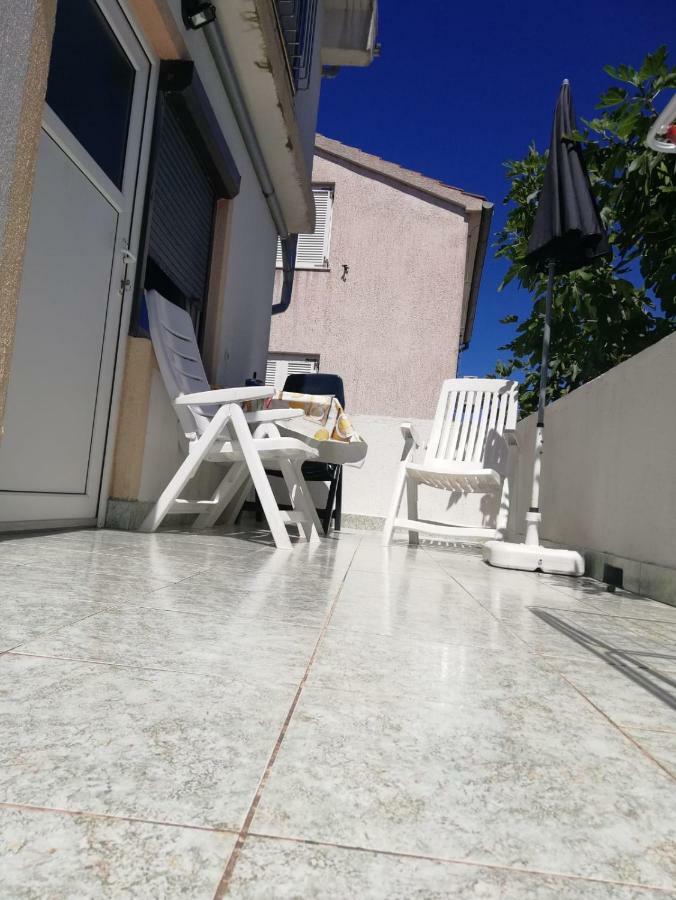 Apartmani Kovacic Murter Eksteriør billede